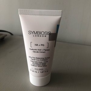 Symbiosis London HA + PG Hyaluonic Acid Papaya Glycolic Acid Cryo-Exfoliator